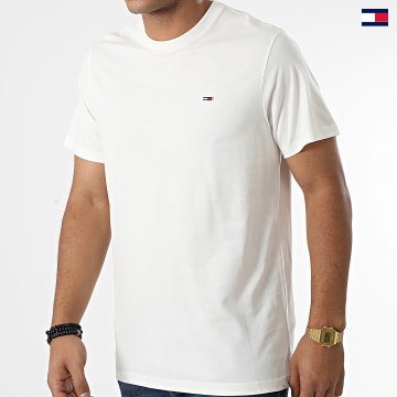 https://laboutiqueofficielle-res.cloudinary.com/image/upload/v1627647047/Desc/Watermark/5logo_tommyhilfiger_watermark.svg Tommy Jeans - Tee Shirt Classic Jersey 9598 Beige