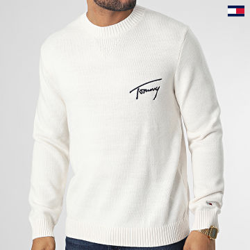https://laboutiqueofficielle-res.cloudinary.com/image/upload/v1627647047/Desc/Watermark/5logo_tommyhilfiger_watermark.svg Tommy Jeans - Pull Relaxed Sweater 5062 Beige