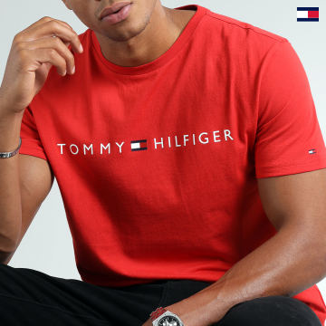 https://laboutiqueofficielle-res.cloudinary.com/image/upload/v1627647047/Desc/Watermark/5logo_tommyhilfiger_watermark.svg Tommy Hilfiger - Tee Shirt CN Logo 1434 Rouge