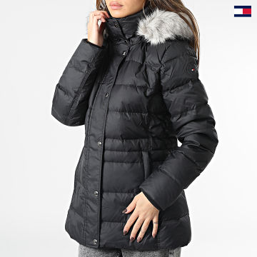 https://laboutiqueofficielle-res.cloudinary.com/image/upload/v1627647047/Desc/Watermark/5logo_tommyhilfiger_watermark.svg Tommy Hilfiger - Doudoune Capuche Fourrure Femme Tyra Down 7486 Noir