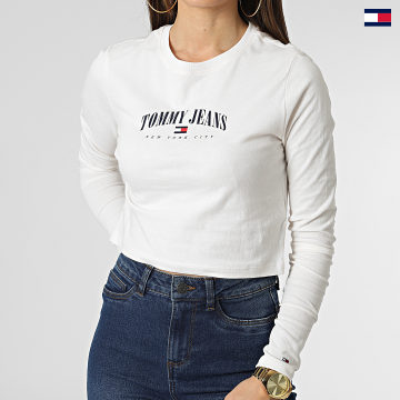 https://laboutiqueofficielle-res.cloudinary.com/image/upload/v1627647047/Desc/Watermark/5logo_tommyhilfiger_watermark.svg Tommy Jeans - Tee Shirt Crop Manches Longues Femme Baby Logo 2 4911 Beige Clair