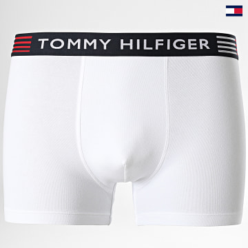 https://laboutiqueofficielle-res.cloudinary.com/image/upload/v1627647047/Desc/Watermark/5logo_tommyhilfiger_watermark.svg Tommy Hilfiger - Boxer 2411 Blanc
