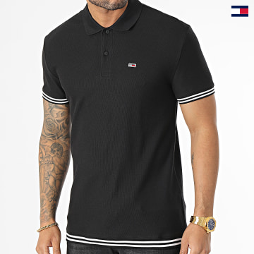 https://laboutiqueofficielle-res.cloudinary.com/image/upload/v1627647047/Desc/Watermark/5logo_tommyhilfiger_watermark.svg Tommy Jeans - Polo Manches Courtes Classic Tipping 6219 Noir