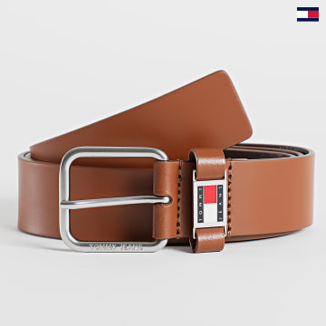 https://laboutiqueofficielle-res.cloudinary.com/image/upload/v1627647047/Desc/Watermark/5logo_tommyhilfiger_watermark.svg Tommy Jeans - Ceinture Scanton 0905 Marron