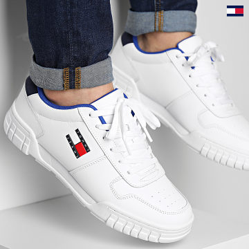 https://laboutiqueofficielle-res.cloudinary.com/image/upload/v1627647047/Desc/Watermark/5logo_tommyhilfiger_watermark.svg Tommy Jeans - Baskets Cupsole Essential 1068 White