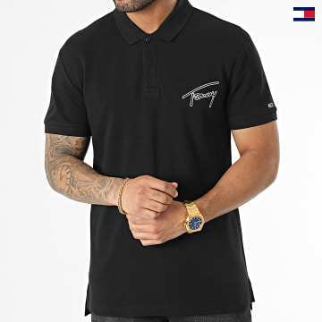 https://laboutiqueofficielle-res.cloudinary.com/image/upload/v1627647047/Desc/Watermark/5logo_tommyhilfiger_watermark.svg Tommy Jeans - Polo Manches Courtes Classic Signature 6217 Noir