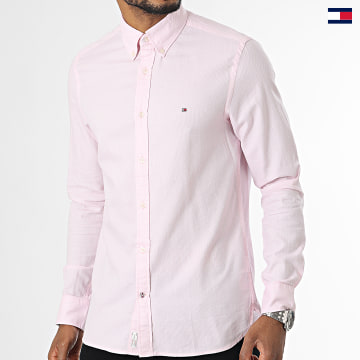 https://laboutiqueofficielle-res.cloudinary.com/image/upload/v1627647047/Desc/Watermark/5logo_tommyhilfiger_watermark.svg Tommy Hilfiger - Chemise Manches Longues Natural Soft Dobby 0687 Rose