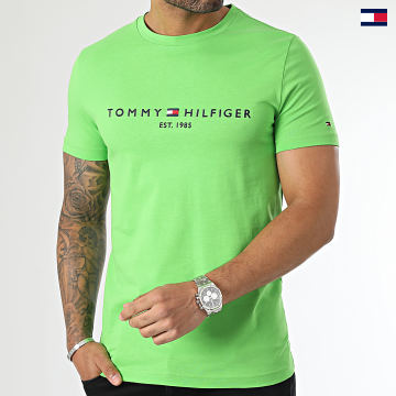 https://laboutiqueofficielle-res.cloudinary.com/image/upload/v1627647047/Desc/Watermark/5logo_tommyhilfiger_watermark.svg Tommy Hilfiger - Tee Shirt Tommy Logo 1797 Vert