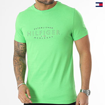 https://laboutiqueofficielle-res.cloudinary.com/image/upload/v1627647047/Desc/Watermark/5logo_tommyhilfiger_watermark.svg Tommy Hilfiger - Tee Shirt Hilfiger Curve Logo 0034 Vert