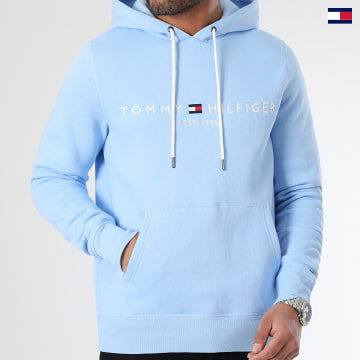 https://laboutiqueofficielle-res.cloudinary.com/image/upload/v1627647047/Desc/Watermark/5logo_tommyhilfiger_watermark.svg Tommy Hilfiger - Sweat Capuche Tommy Logo 1599 Bleu Clair