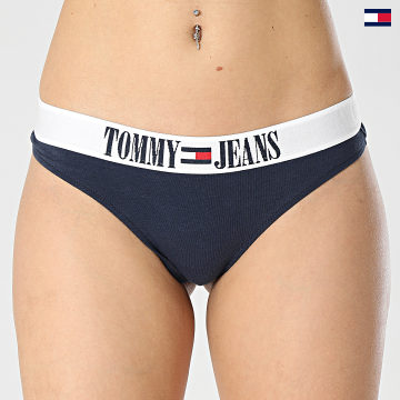 https://laboutiqueofficielle-res.cloudinary.com/image/upload/v1627647047/Desc/Watermark/5logo_tommyhilfiger_watermark.svg Tommy Jeans - String Femme 4209 Bleu Marine