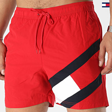 https://laboutiqueofficielle-res.cloudinary.com/image/upload/v1627647047/Desc/Watermark/5logo_tommyhilfiger_watermark.svg Tommy Hilfiger - Short De Bain Medium Drawstring 2048 Rouge