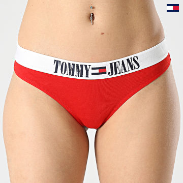 https://laboutiqueofficielle-res.cloudinary.com/image/upload/v1627647047/Desc/Watermark/5logo_tommyhilfiger_watermark.svg Tommy Jeans - String Femme 4209 Rouge