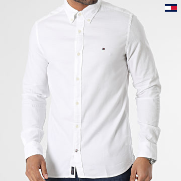 https://laboutiqueofficielle-res.cloudinary.com/image/upload/v1627647047/Desc/Watermark/5logo_tommyhilfiger_watermark.svg Tommy Hilfiger - Chemise Manches Longues Natural Soft Dobby 0687 Blanc