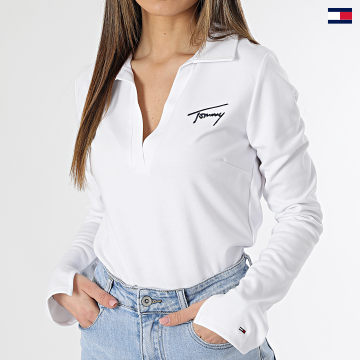 https://laboutiqueofficielle-res.cloudinary.com/image/upload/v1627647047/Desc/Watermark/5logo_tommyhilfiger_watermark.svg Tommy Jeans - Polo Manches Longues Femme Baby Crop Signature 4965 Blanc
