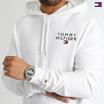 https://laboutiqueofficielle-res.cloudinary.com/image/upload/v1627647047/Desc/Watermark/5logo_tommyhilfiger_watermark.svg Tommy Hilfiger - Sweat Capuche Oh Hoodie 2795 Blanc