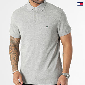 https://laboutiqueofficielle-res.cloudinary.com/image/upload/v1627647047/Desc/Watermark/5logo_tommyhilfiger_watermark.svg Tommy Hilfiger - Polo Manches Courtes Regular Polo 1985 7770 Gris Chiné