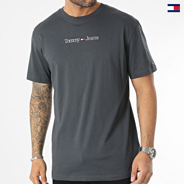 https://laboutiqueofficielle-res.cloudinary.com/image/upload/v1627647047/Desc/Watermark/5logo_tommyhilfiger_watermark.svg Tommy Jeans - Tee Shirt Classic Linear 4984 Gris Anthracite