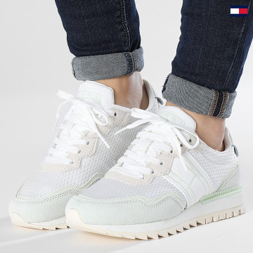 https://laboutiqueofficielle-res.cloudinary.com/image/upload/v1627647047/Desc/Watermark/5logo_tommyhilfiger_watermark.svg Tommy Jeans - Baskets Femme Retro Evolve 2124 Minty