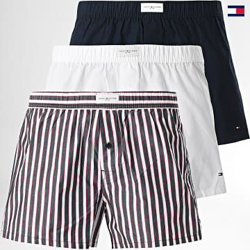 https://laboutiqueofficielle-res.cloudinary.com/image/upload/v1627647047/Desc/Watermark/5logo_tommyhilfiger_watermark.svg Tommy Hilfiger - Lot De 3 Caleçons 2847 Bleu Marine Blanc