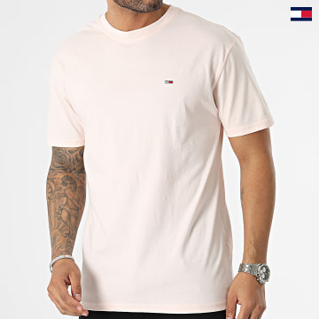 https://laboutiqueofficielle-res.cloudinary.com/image/upload/v1627647047/Desc/Watermark/5logo_tommyhilfiger_watermark.svg Tommy Jeans - Tee Shirt Classic Solid 6422 Rose
