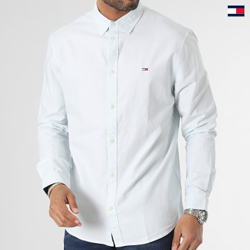 https://laboutiqueofficielle-res.cloudinary.com/image/upload/v1627647047/Desc/Watermark/5logo_tommyhilfiger_watermark.svg Tommy Jeans - Chemise Manches Longues Classic Oxford 5408 Bleu Clair