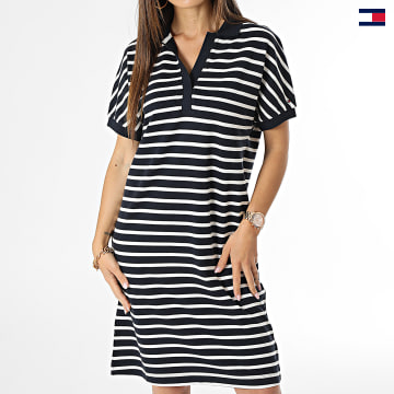 https://laboutiqueofficielle-res.cloudinary.com/image/upload/v1627647047/Desc/Watermark/5logo_tommyhilfiger_watermark.svg Tommy Hilfiger - Robe Polo Manches Courtes Femme Relaxed Lyocell 8639 Bleu Marine Beige Clair
