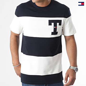 https://laboutiqueofficielle-res.cloudinary.com/image/upload/v1627647047/Desc/Watermark/5logo_tommyhilfiger_watermark.svg Tommy Jeans - Tee Shirt Classic Textured 6892 Bleu Marine Blanc