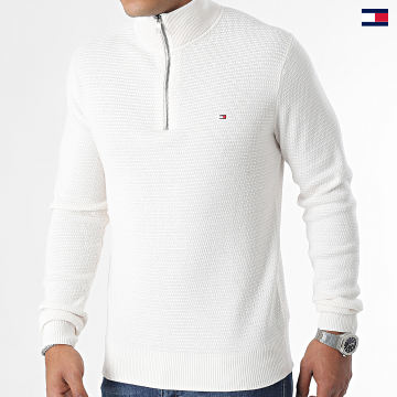 https://laboutiqueofficielle-res.cloudinary.com/image/upload/v1627647047/Desc/Watermark/5logo_tommyhilfiger_watermark.svg Tommy Hilfiger - Pull Col Zippé Structure 1582 Blanc