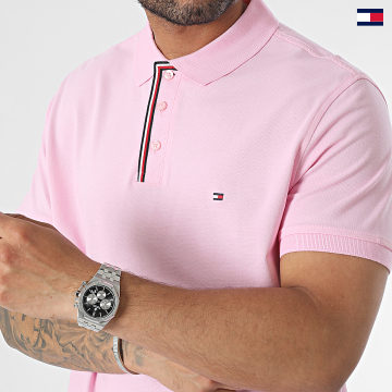 https://laboutiqueofficielle-res.cloudinary.com/image/upload/v1627647047/Desc/Watermark/5logo_tommyhilfiger_watermark.svg Tommy Hilfiger - Polo Manches Courtes Placket Tipping 1558 Rose