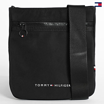 https://laboutiqueofficielle-res.cloudinary.com/image/upload/v1627647047/Desc/Watermark/5logo_tommyhilfiger_watermark.svg Tommy Hilfiger - Sacoche Skyline Mini 1547 Noir