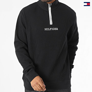 https://laboutiqueofficielle-res.cloudinary.com/image/upload/v1627647047/Desc/Watermark/5logo_tommyhilfiger_watermark.svg Tommy Hilfiger - Sweat Col Zippé 3095 Noir