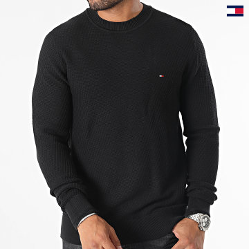 https://laboutiqueofficielle-res.cloudinary.com/image/upload/v1627647047/Desc/Watermark/5logo_tommyhilfiger_watermark.svg Tommy Hilfiger - Pull Rectangular Structure 3131 Noir