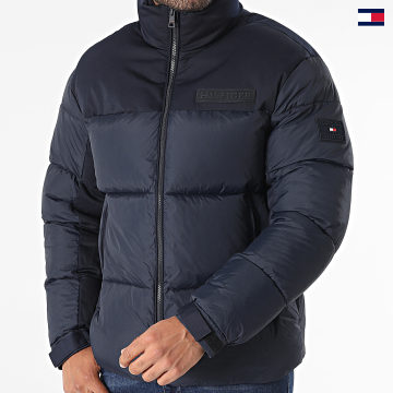 https://laboutiqueofficielle-res.cloudinary.com/image/upload/v1627647047/Desc/Watermark/5logo_tommyhilfiger_watermark.svg Tommy Hilfiger - Doudoune New York Puffer 2770 Bleu Marine