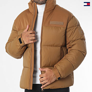https://laboutiqueofficielle-res.cloudinary.com/image/upload/v1627647047/Desc/Watermark/5logo_tommyhilfiger_watermark.svg Tommy Hilfiger - Doudoune New York Puffer 2770 Camel