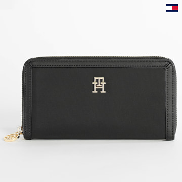 https://laboutiqueofficielle-res.cloudinary.com/image/upload/v1627647047/Desc/Watermark/5logo_tommyhilfiger_watermark.svg Tommy Hilfiger - Portefeuille Femme Essential 5749 Noir