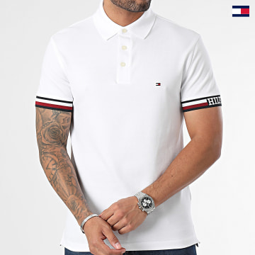 https://laboutiqueofficielle-res.cloudinary.com/image/upload/v1627647047/Desc/Watermark/5logo_tommyhilfiger_watermark.svg Tommy Hilfiger - Polo Manches Courtes Monotype Flag 3585 Blanc