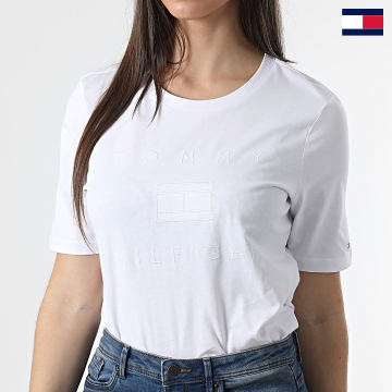 https://laboutiqueofficielle-res.cloudinary.com/image/upload/v1627647047/Desc/Watermark/7logo_tommy_hilfiger.svg Tommy Hilfiger - Tee Shirt Femme Regular Metallic 3522 Blanc