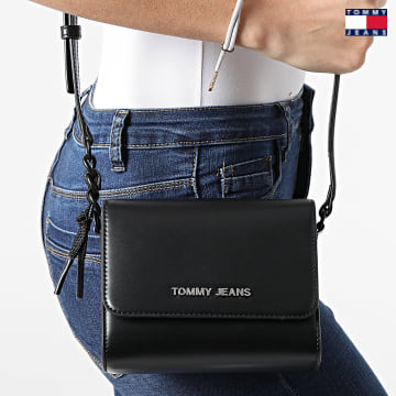 https://laboutiqueofficielle-res.cloudinary.com/image/upload/v1627651009/Desc/Watermark/3logo_tommy_jeans.svg Tommy Jeans - Sac A Main Femme Crossover 0893 Noir