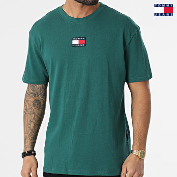 https://laboutiqueofficielle-res.cloudinary.com/image/upload/v1627651009/Desc/Watermark/3logo_tommy_jeans.svg Tommy Jeans - Tee Shirt Tommy Badge 0925 Vert Anglais
