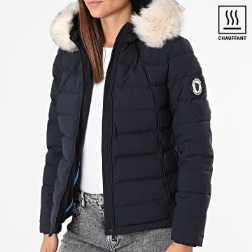 https://laboutiqueofficielle-res.cloudinary.com/image/upload/v1638355265/Desc/Watermark/3watermark_caract%C3%A9ristiques_gamme_marque_associ%C3%A9e_chauffant2.svg Comme Des Loups - Doudoune Capuche Fourrure Chauffante Femme Budapest Bleu Marine Blanc