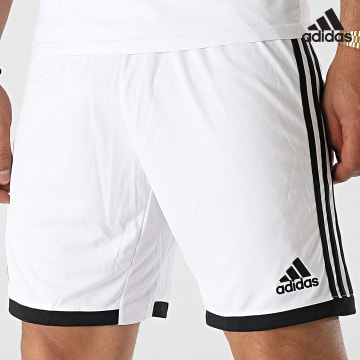 Adidas Performance - Pantalón corto con banda Juventus H38904 Blanco