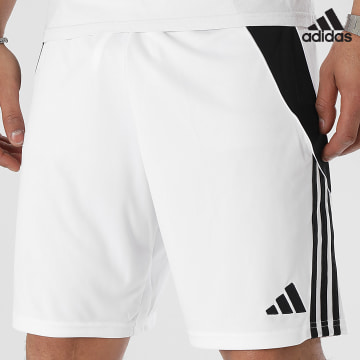 Adidas Sportswear - Pantaloncini da jogging bianchi Tiro24 IR9380
