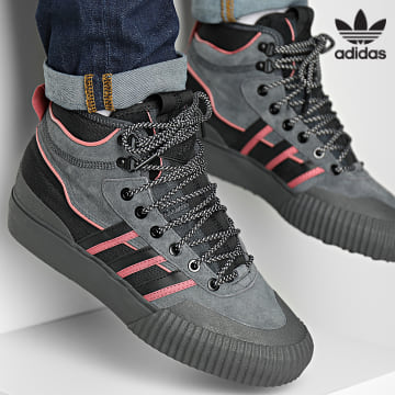 Adidas Originals - Akando ATR GX2066 Core Black Wonder Red Carbon Sneakers