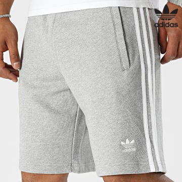 Adidas Originals - Pantaloncini da jogging a 3 strisce IA6354 Grigio erica