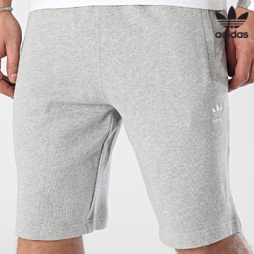 Adidas Originals - IR6848 Pantalón corto Essential Gris jaspeado