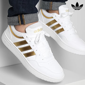 Adidas Originals - Hoops 3.0 HP7972 Sneakers in oro bianco opaco