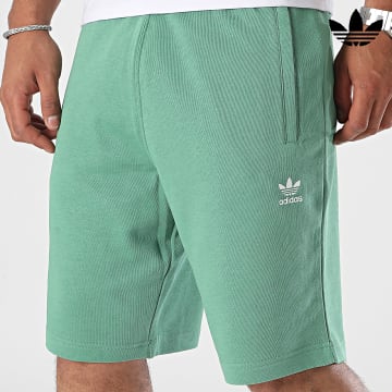 Adidas Originals - Pantalón Corto Essential IY8519 Verde