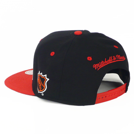 Mitchell and Ness - Casquette Mitchell And Ness Chicago Blackhawks Noir Vis. Rouge 06279