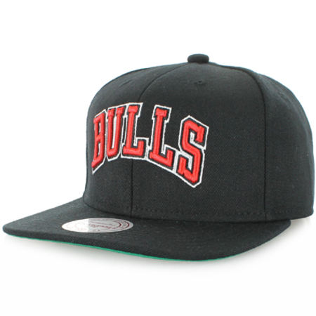 Mitchell and Ness - Casquette Snapback Mitchell And Ness Wool Solid Chicago Bulls